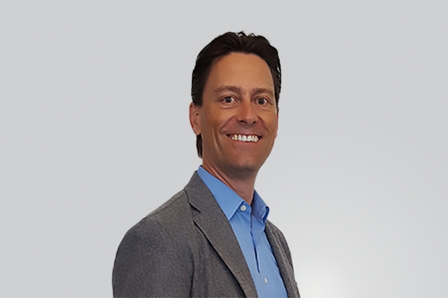 Daniel Buhler headshot