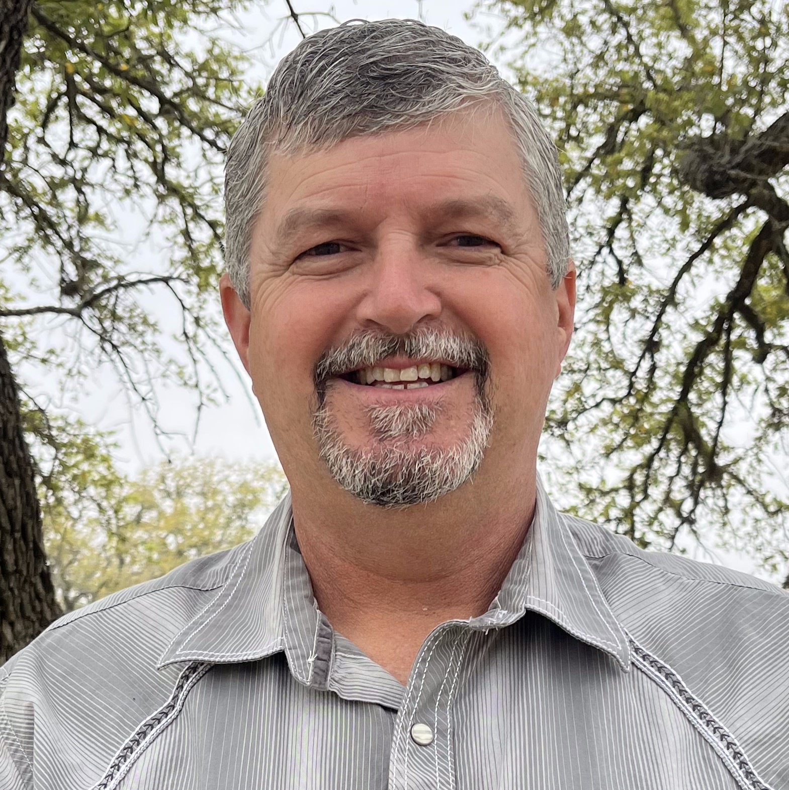 Headshot: Shawn Vickers